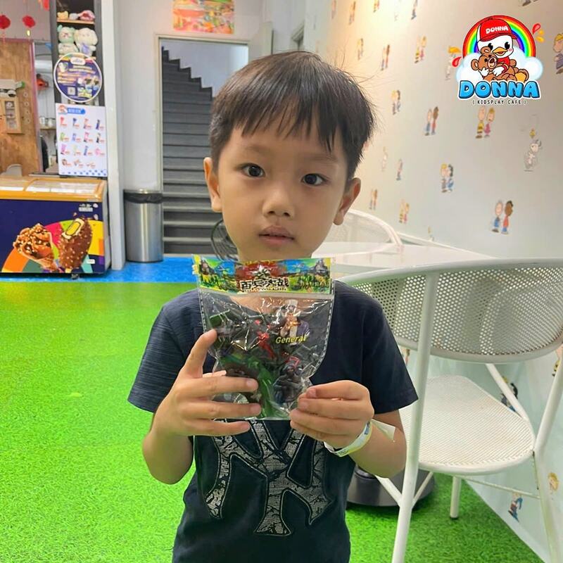 Qùa tặng tại bốc thăm trúng thưởng tháng 3 lần 5 (Nguồn: DONNA)