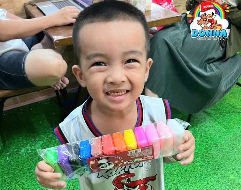 Đến DONNA để vừa được vui chơi, vừa được tặng quà (Nguồn: DONNA)