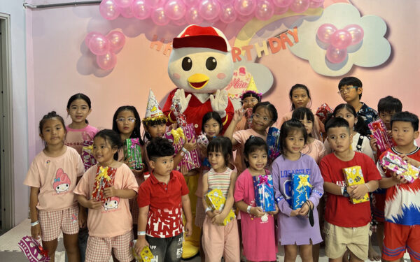 Hình ảnh các bé tham gia tiệc sinh nhật tại DONNA (Nguồn: DONNA)