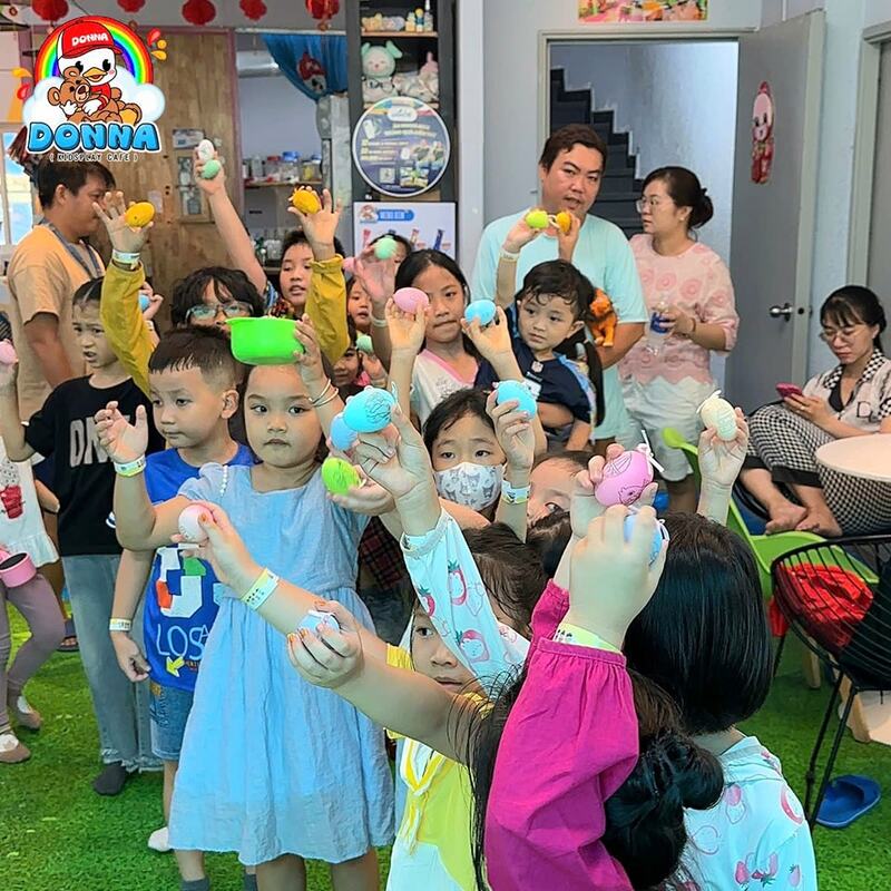 Các bé tham gia trong sự phấn khích chính là hình ảnh minh chứng cho sự thành công của sự kiện (Nguồn: DONNA)