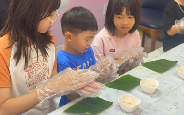 Làm bánh giầy: Lòng hướng về nguồn cội (Nguồn: DONNA)