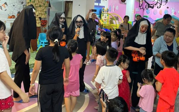 Khoảnh khắc vui vẻ tại DONNA Kidsplay Cafe (Nguồn: DONNA)