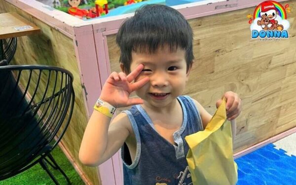 Túi mù tháng 8: Mở quà thả ga (Nguồn: DONNA)